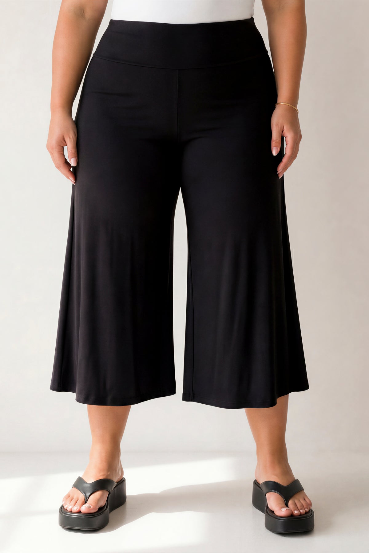Plus Size Curvy Sense Gaucho Capri Pants