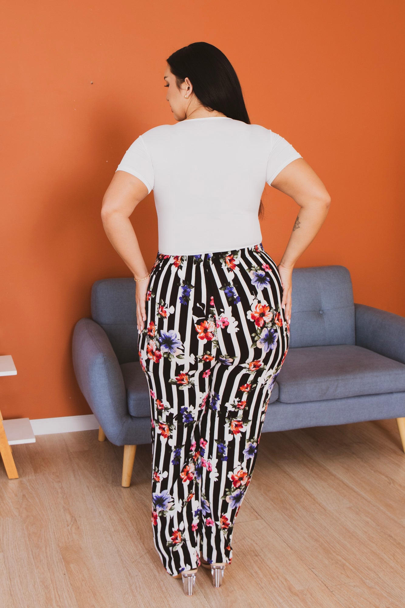 Plus Size Floral Print Wide-Leg Pants - Black