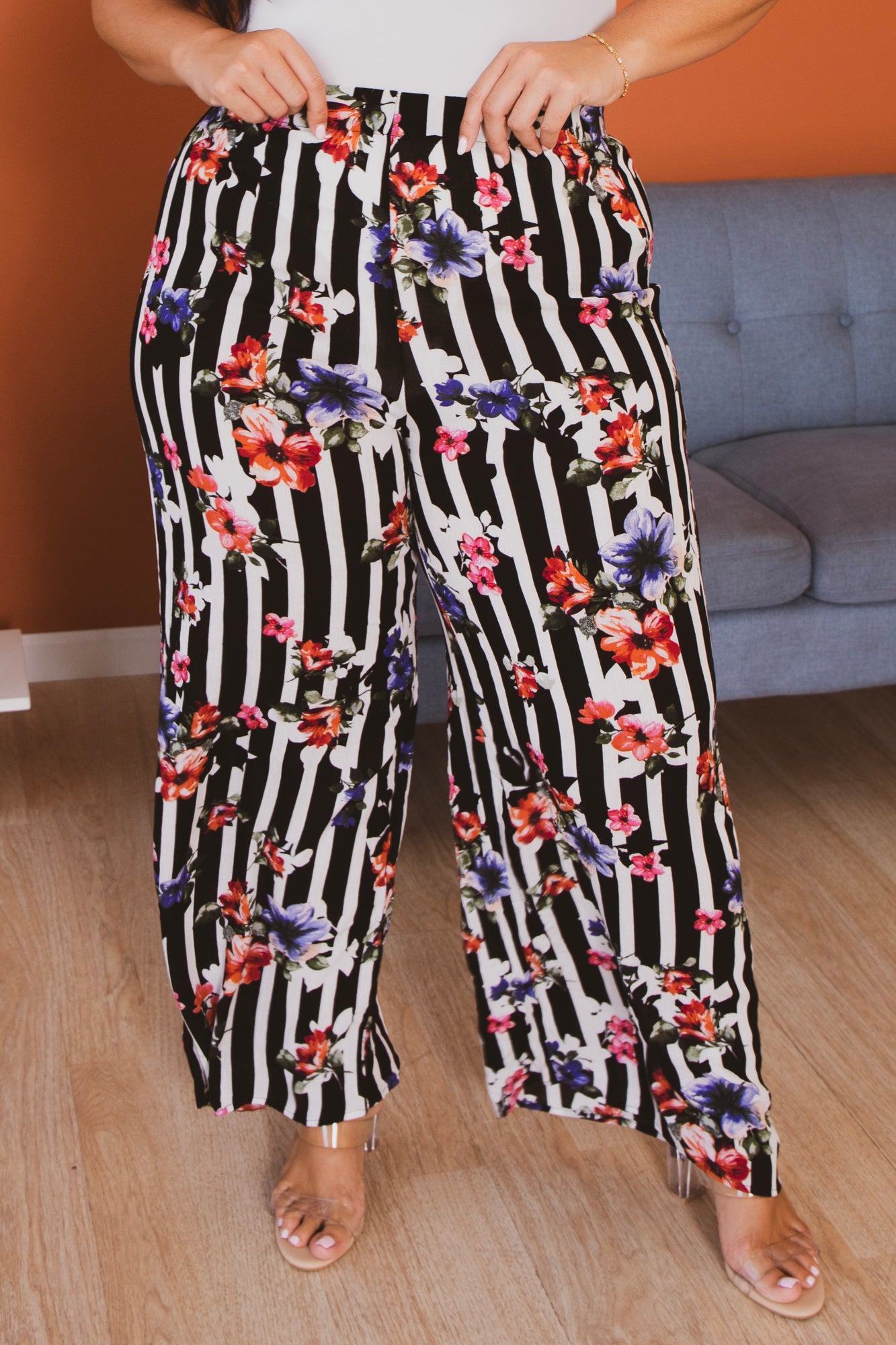 Plus Size Floral Print Wide-Leg Pants - Black