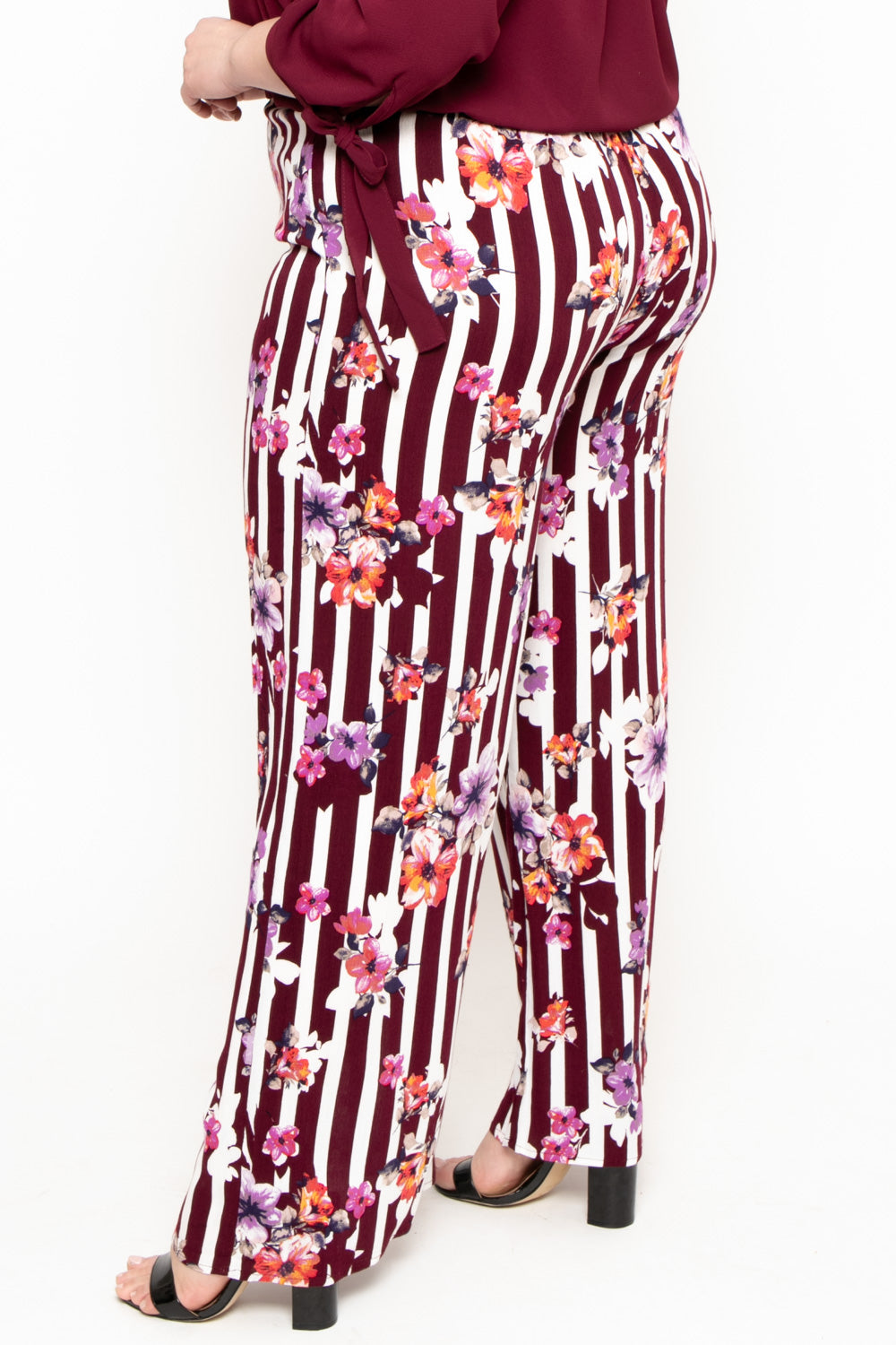 Plus Size Floral Print Wide-Leg Pants - Burgundy