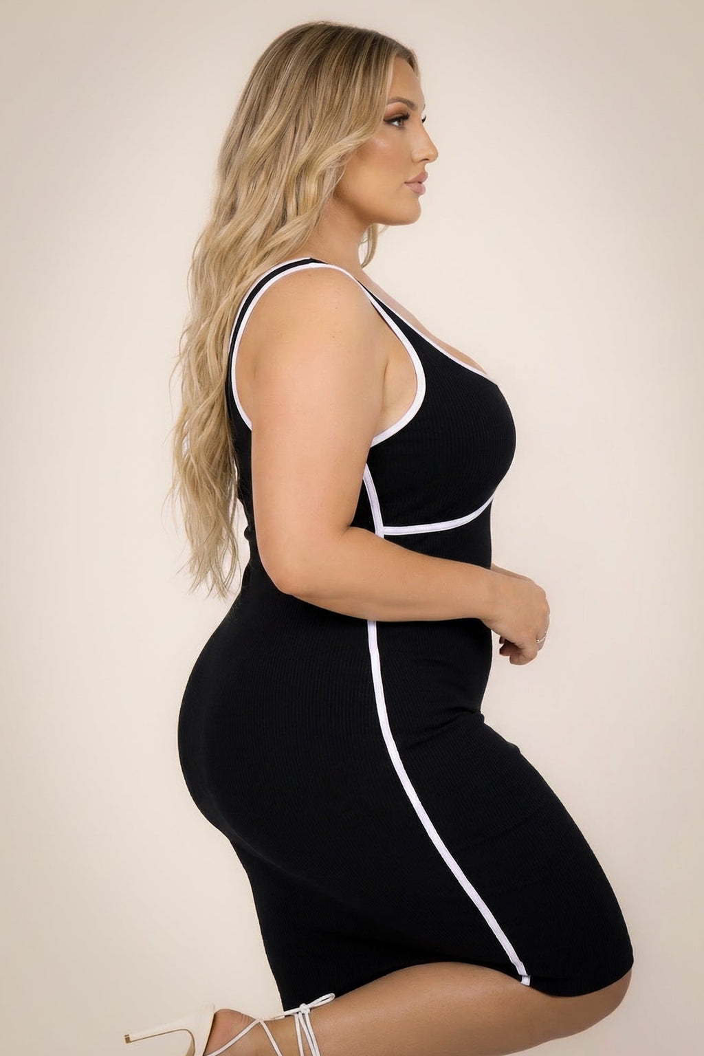 Plus Size Bold Lines Bodycon Dress - Black