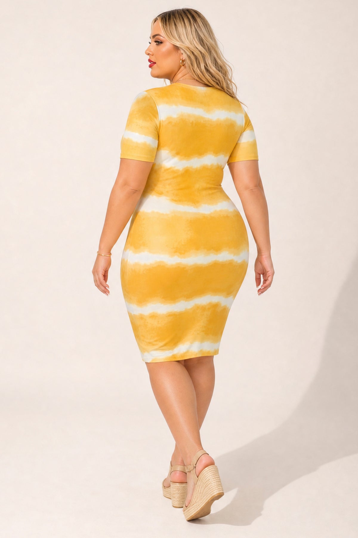 Plus Size Tideline Bodycon Dress - Yellow