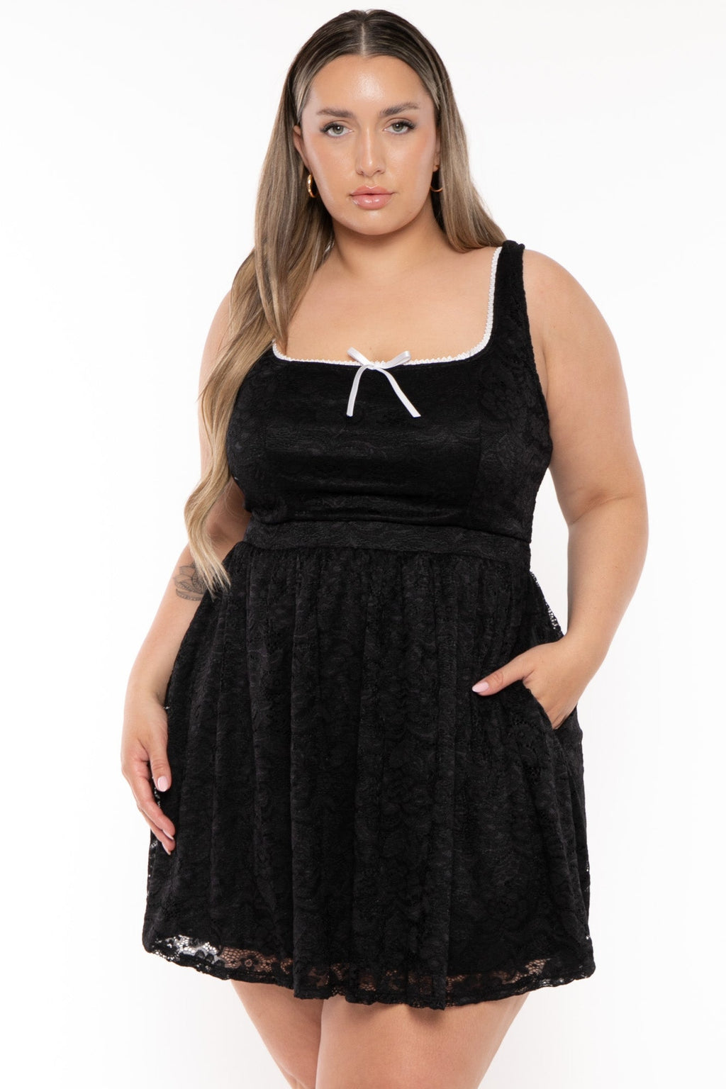 Plus Size Vineta Lace flare Dress - Black