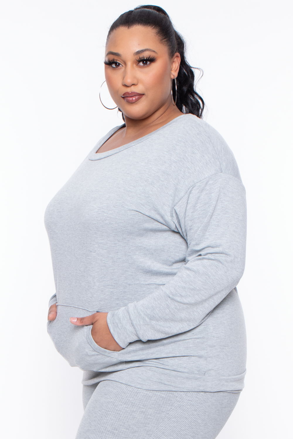 Plus Size Essential Sweatshirt Pullover - Heather Grey