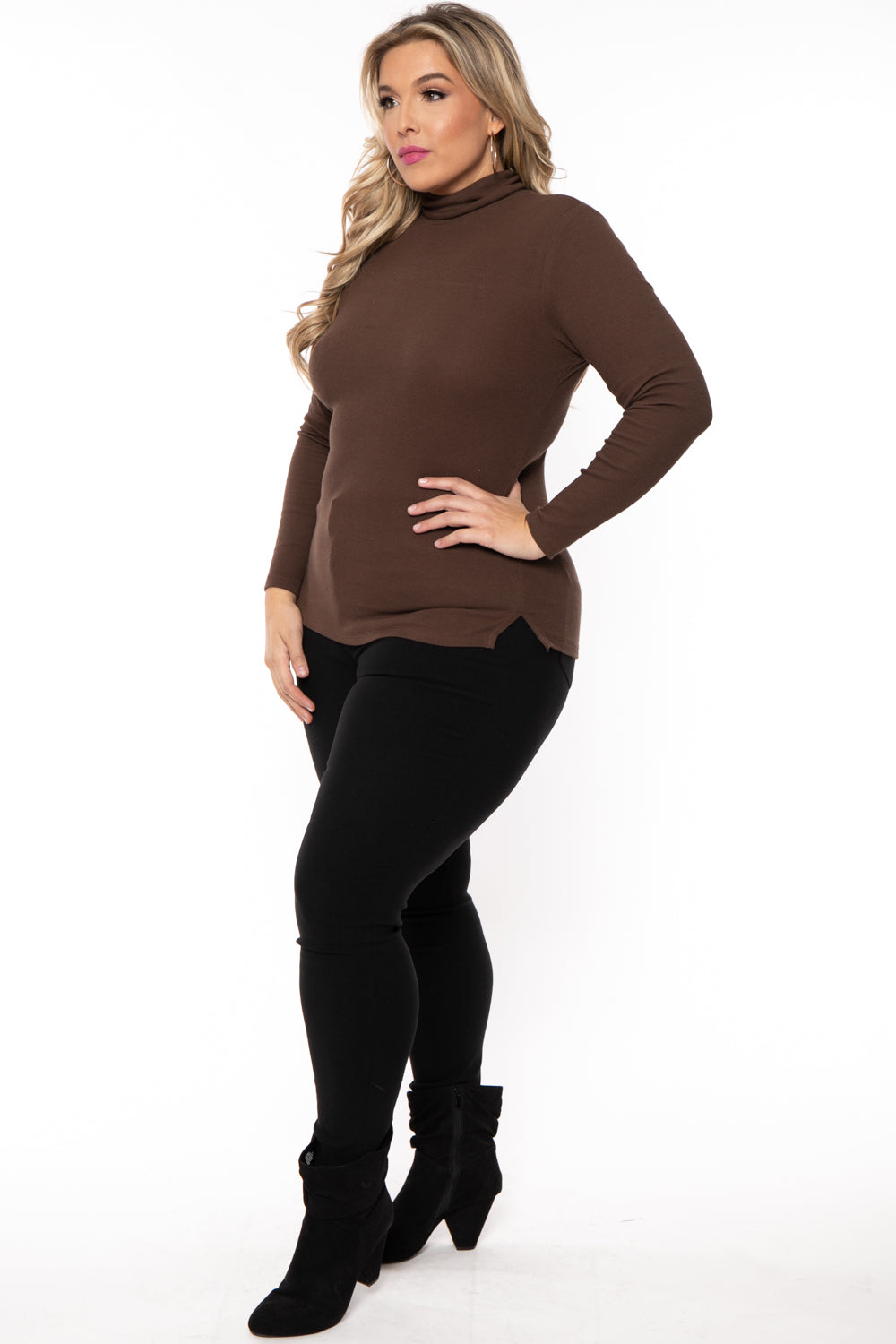 Plus Size Ribbed Turtleneck Top - Brown